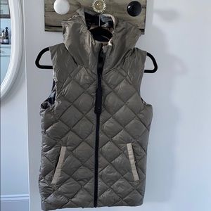 Lululemon vest. Reversible